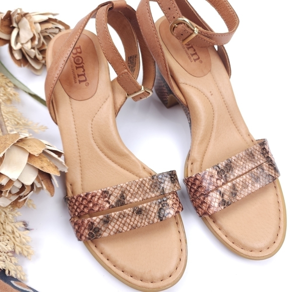 Born Elegant Brown Snakeskin Women's Sandals Sz 7 - Picture 7 of 10